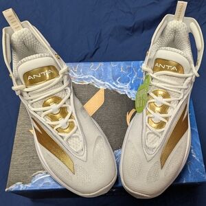 Anta White and Gold Sneakers